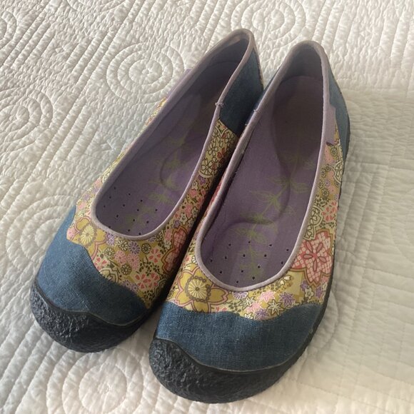 KEEN Women's Landcaster Shoe Floral Pattern Slip-On Flats Size 9.5 - Picture 2 of 10